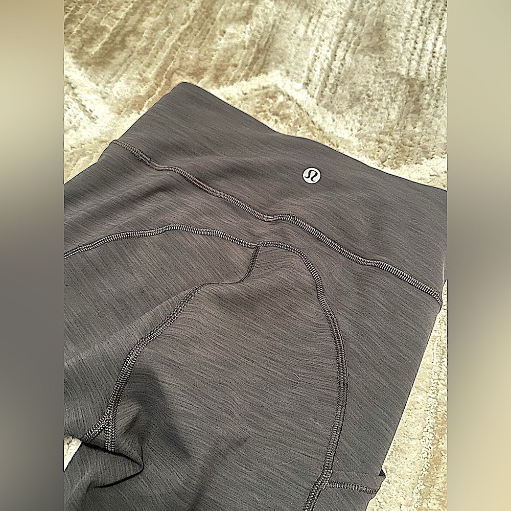 Lululemon Dark Heather Gray Leggings w Pockets